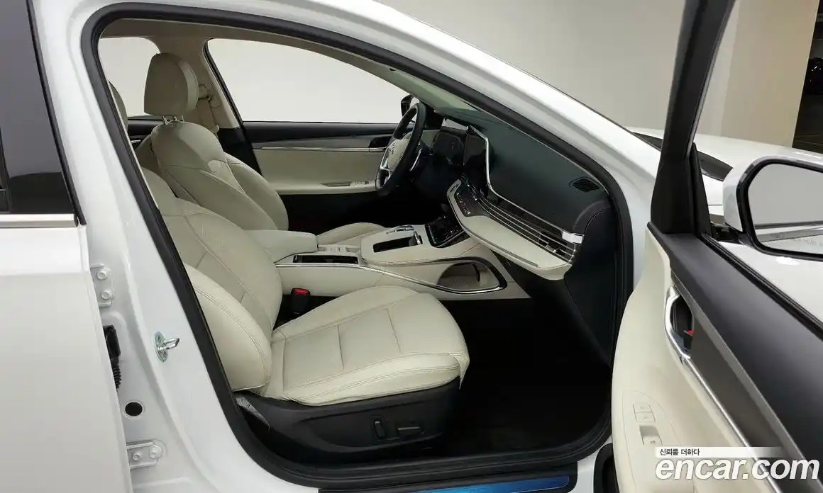 Hyundai Grandeur 2022 2.5 Автомат в Москве № 1141767, фото 11