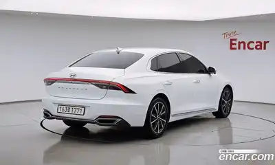 Hyundai Grandeur 2022 2.5 Автомат в Москве № 1141767, миниатюра 2