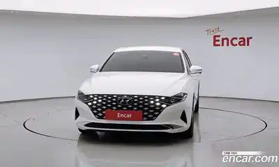 Hyundai Grandeur 2022 2.5 Автомат в Москве № 1141767, миниатюра 3