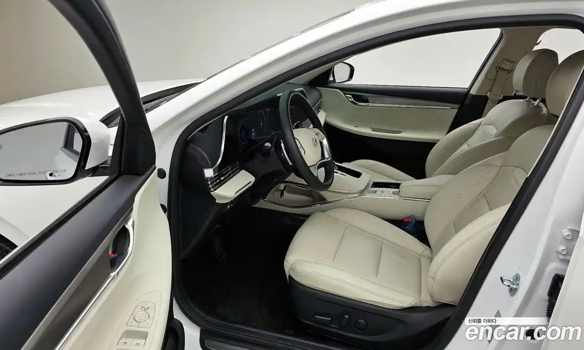 Hyundai Grandeur 2022 2.5 Автомат в Москве № 1141767, фото 10