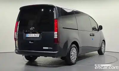 Hyundai Staria 2023 3.5 Автомат в Москве № 1142721, миниатюра 2