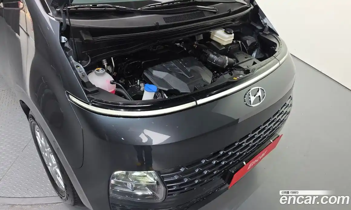 Hyundai Staria 2023 3.5 Автомат в Москве № 1142721, фото 6