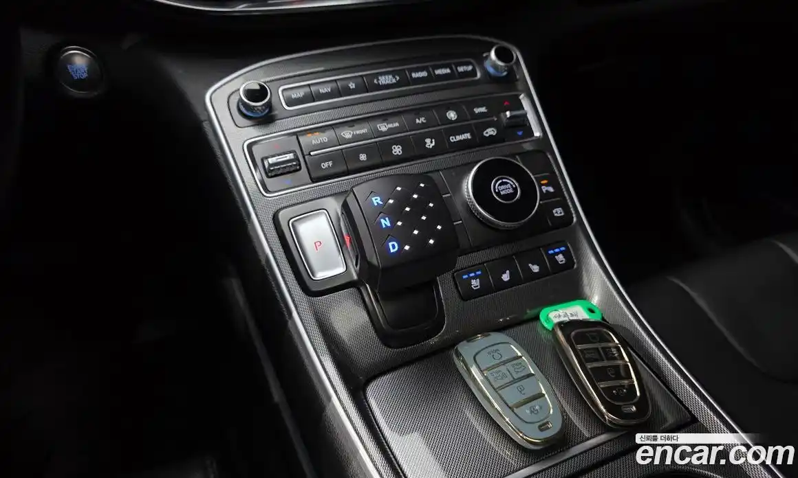 Hyundai Santa Fe 2022 2.5 гидро в Москве № 1142753, фото 9