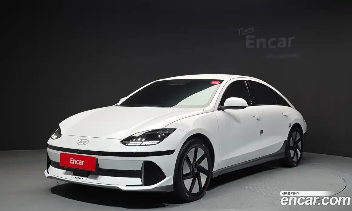 Hyundai Ioniq 6 2023 0.1 Автомат в Москве № 1142818, фото 1