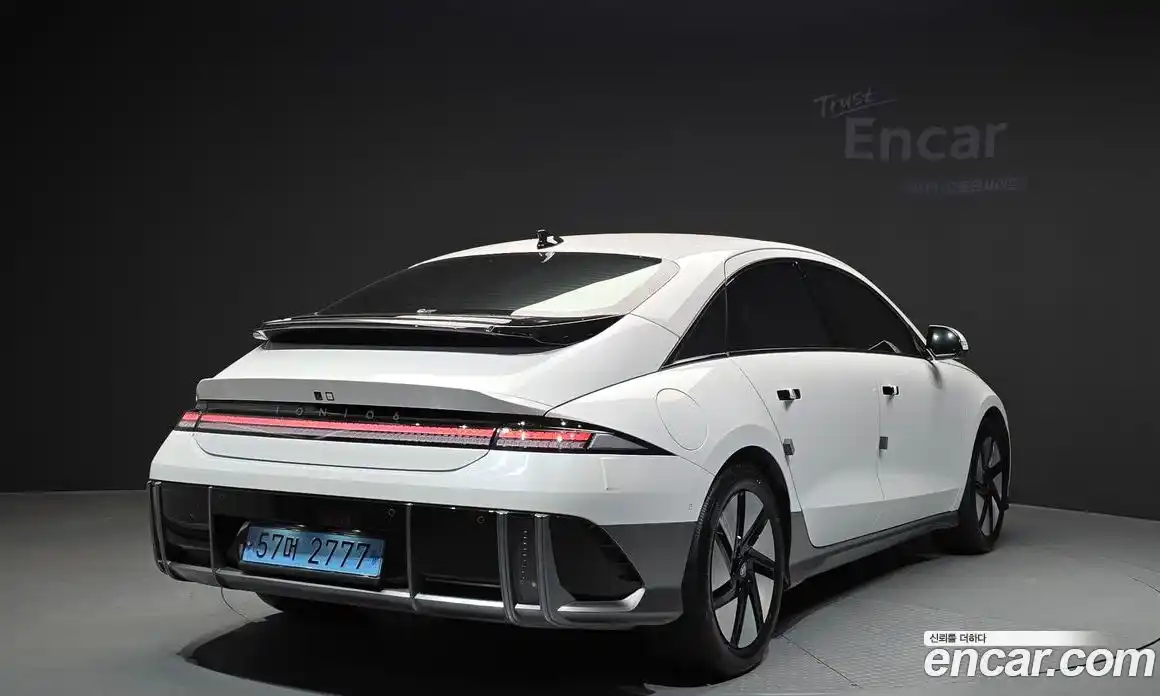 Hyundai Ioniq 6 2023 0.1 Автомат в Москве № 1142818, фото 2