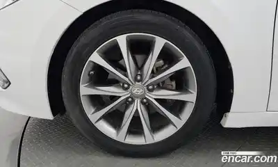 Hyundai Grandeur 2014 2.4 Автомат в Москве № 1142832, миниатюра 4