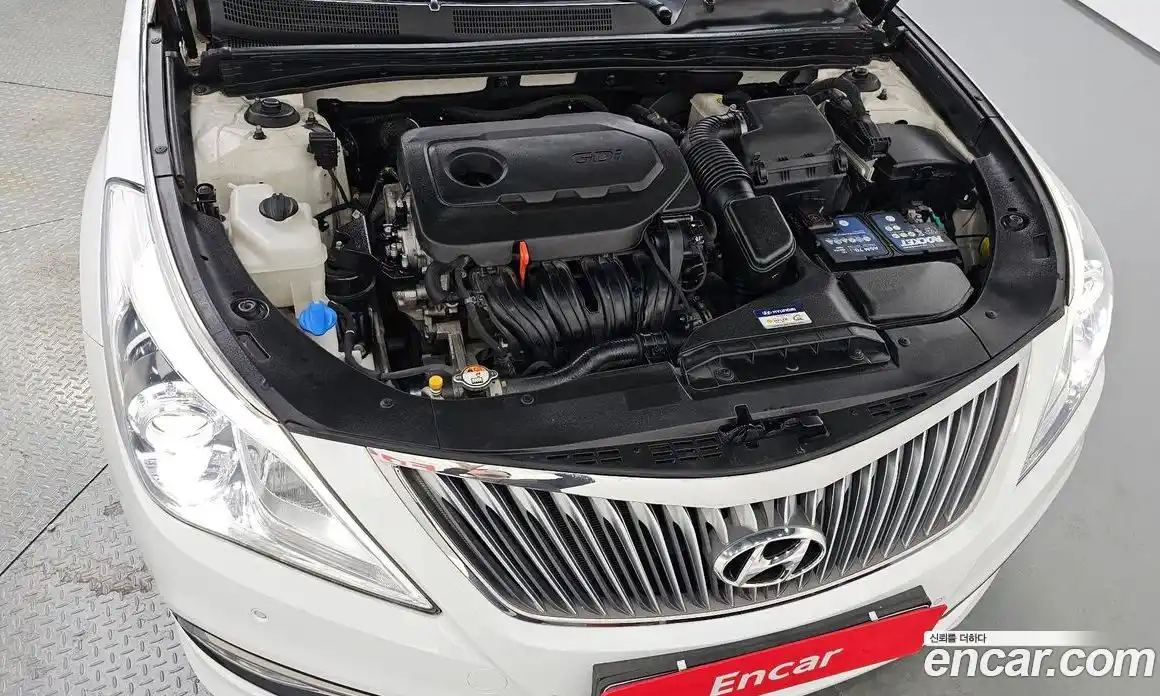 Hyundai Grandeur 2014 2.4 Автомат в Москве № 1142832, фото 5