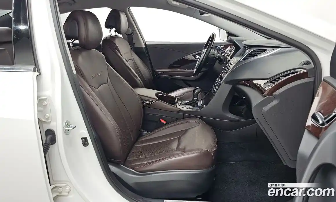 Hyundai Grandeur 2014 2.4 Автомат в Москве № 1142832, фото 10