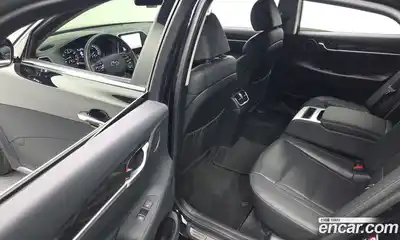 Hyundai Grandeur 2019 2.4 Автомат в Москве № 1142879, миниатюра 11