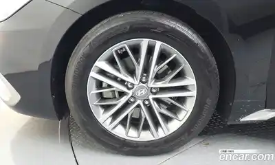 Hyundai Grandeur 2019 2.4 Автомат в Москве № 1142879, миниатюра 5