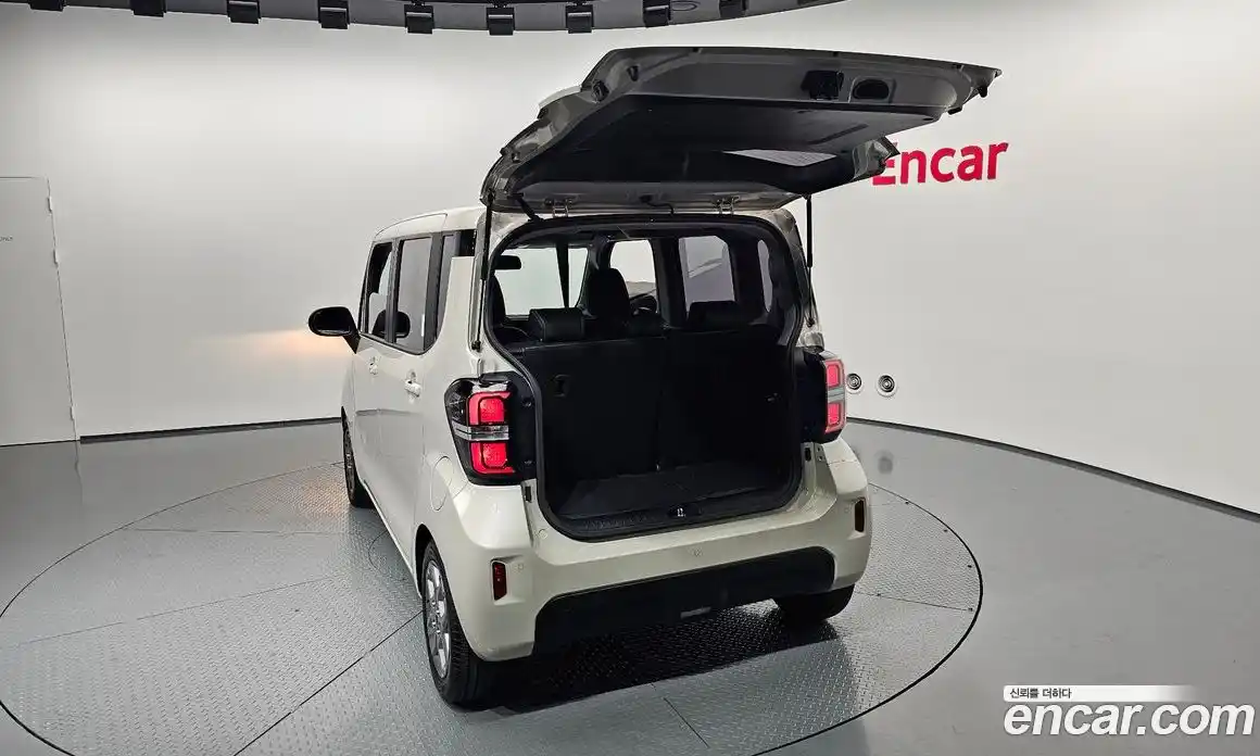 Kia Ray 2023 1.0 Автомат в Москве № 1143092, фото 20