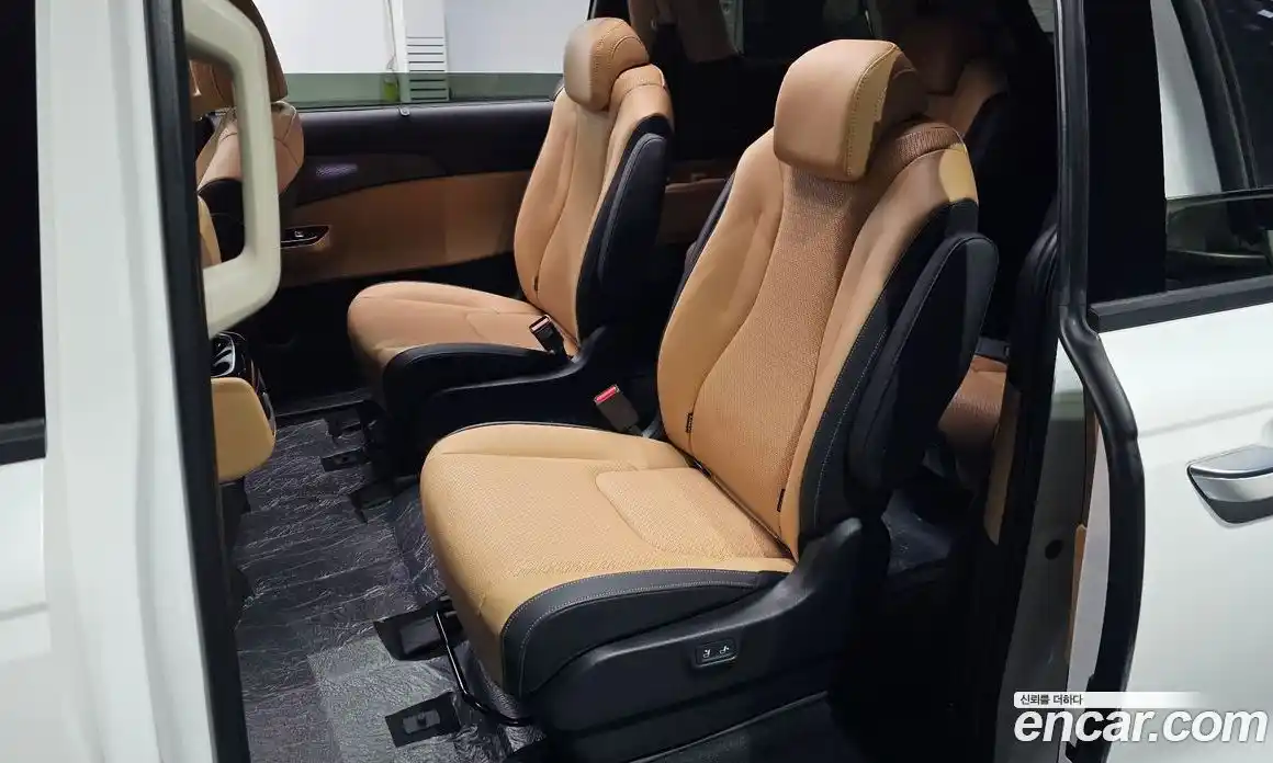 Kia Canival 2022 2.2 Автомат в Москве № 1143199, фото 12