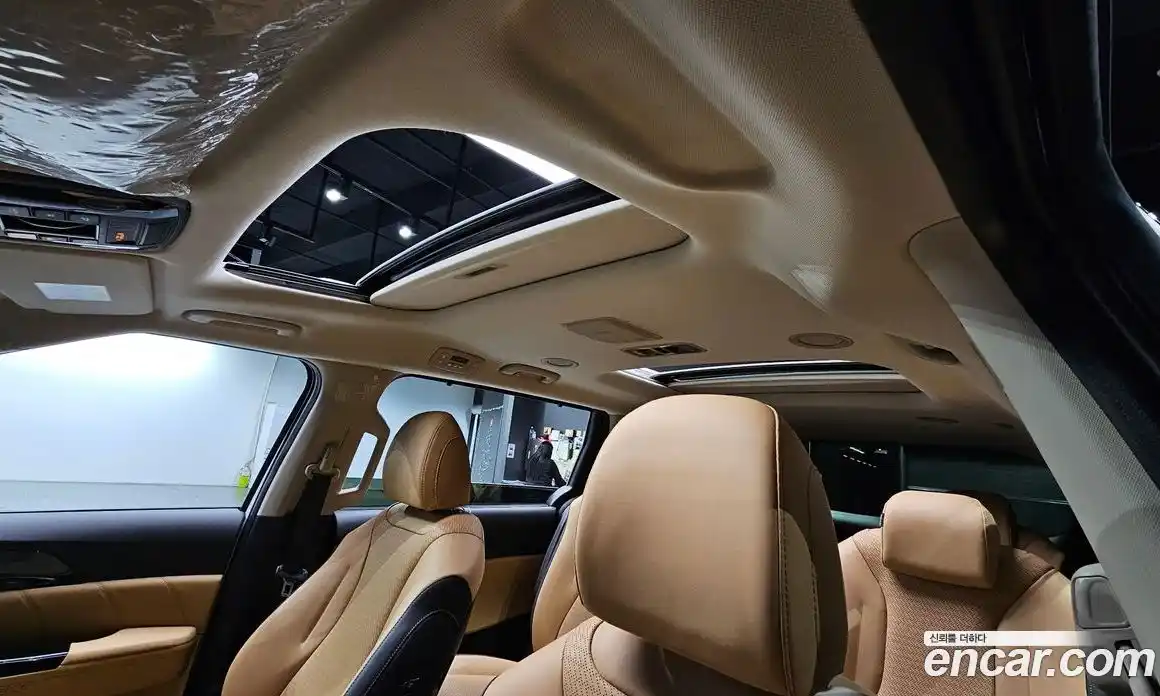 Kia Canival 2022 2.2 Автомат в Москве № 1143199, фото 16