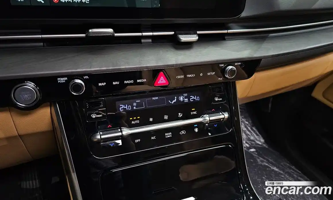 Kia Canival 2022 2.2 Автомат в Москве № 1143199, фото 18