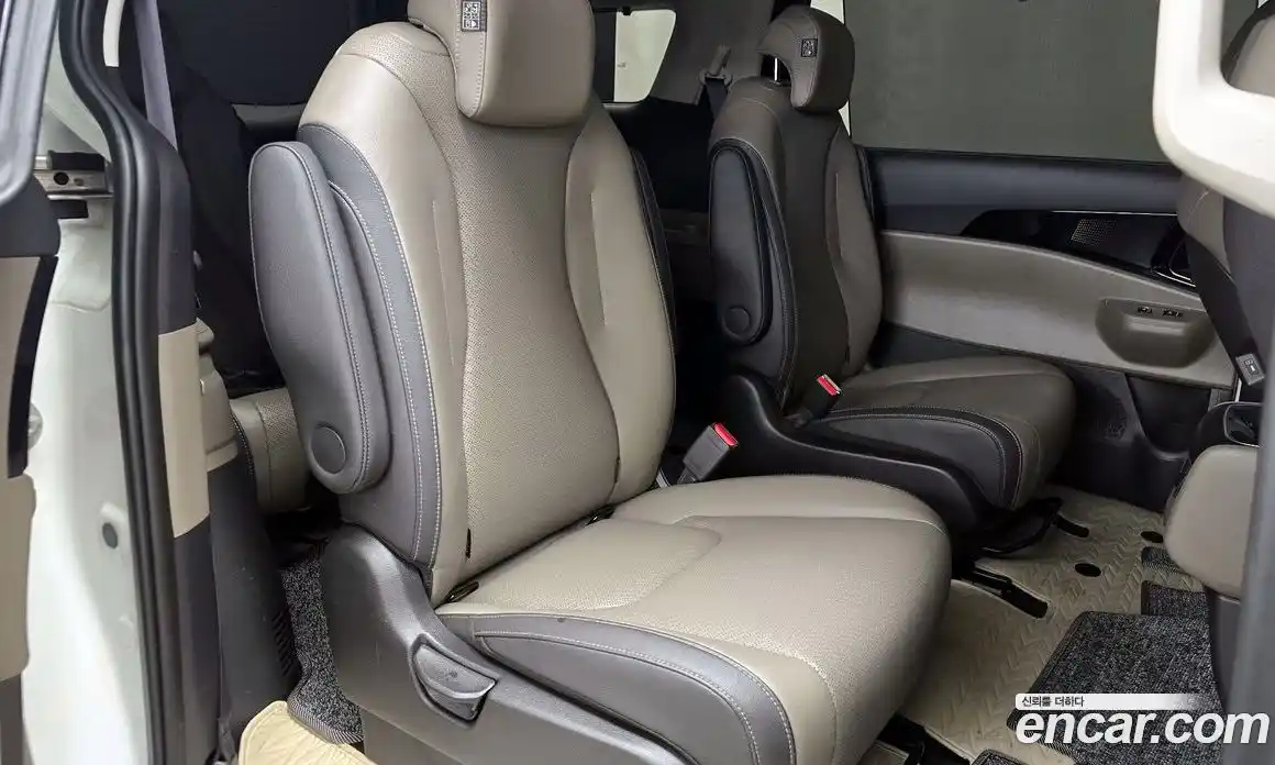 Kia Canival 2024 1.6 Автомат в Москве № 1143295, фото 12