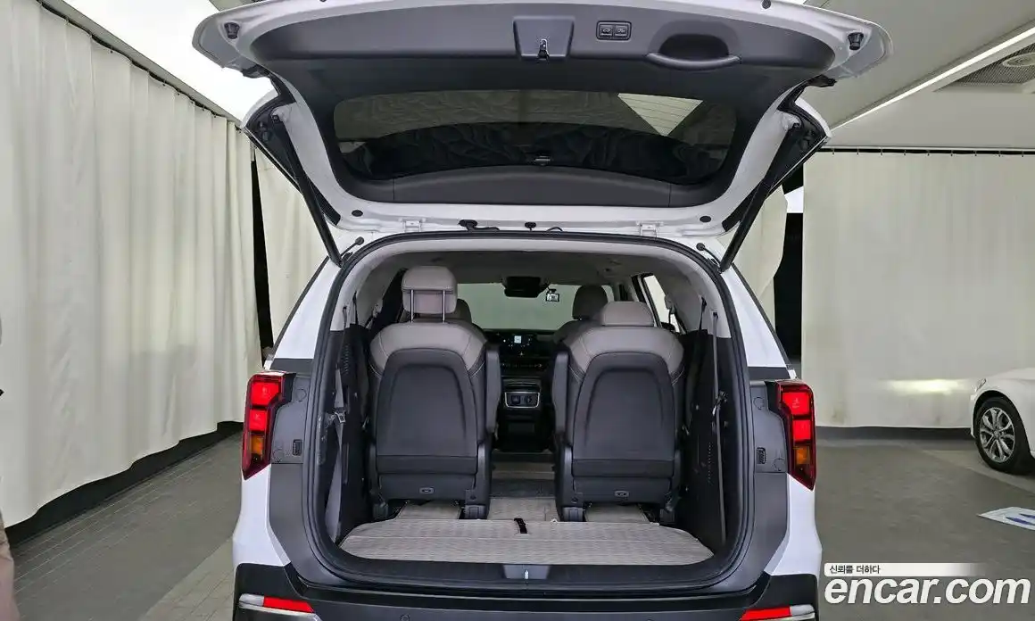 Kia Canival 2024 1.6 Автомат в Москве № 1143295, фото 20