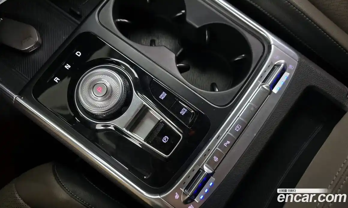 Kia Canival 2024 1.6 Автомат в Москве № 1143295, фото 9