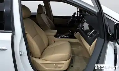 Kia Canival 2019 2.2 Автомат в Москве № 1143318, миниатюра 11