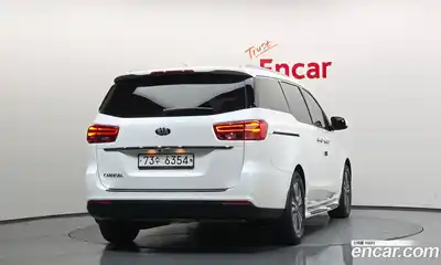 Kia Canival 2019 2.2 Автомат в Москве № 1143318, миниатюра 4