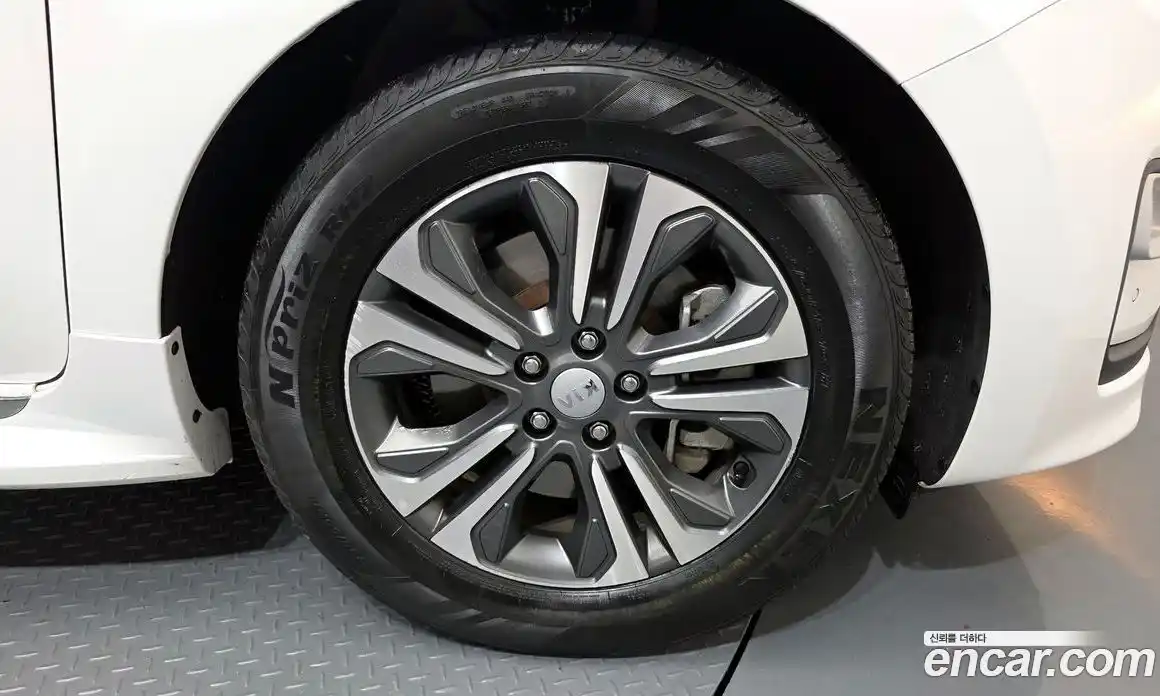 Kia Canival 2019 2.2 Автомат в Москве № 1143318, фото 5