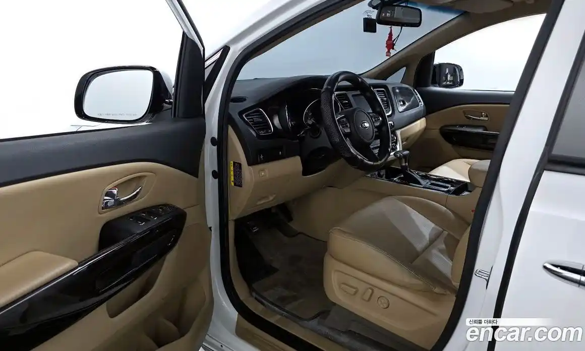 Kia Canival 2019 2.2 Автомат в Москве № 1143318, фото 10