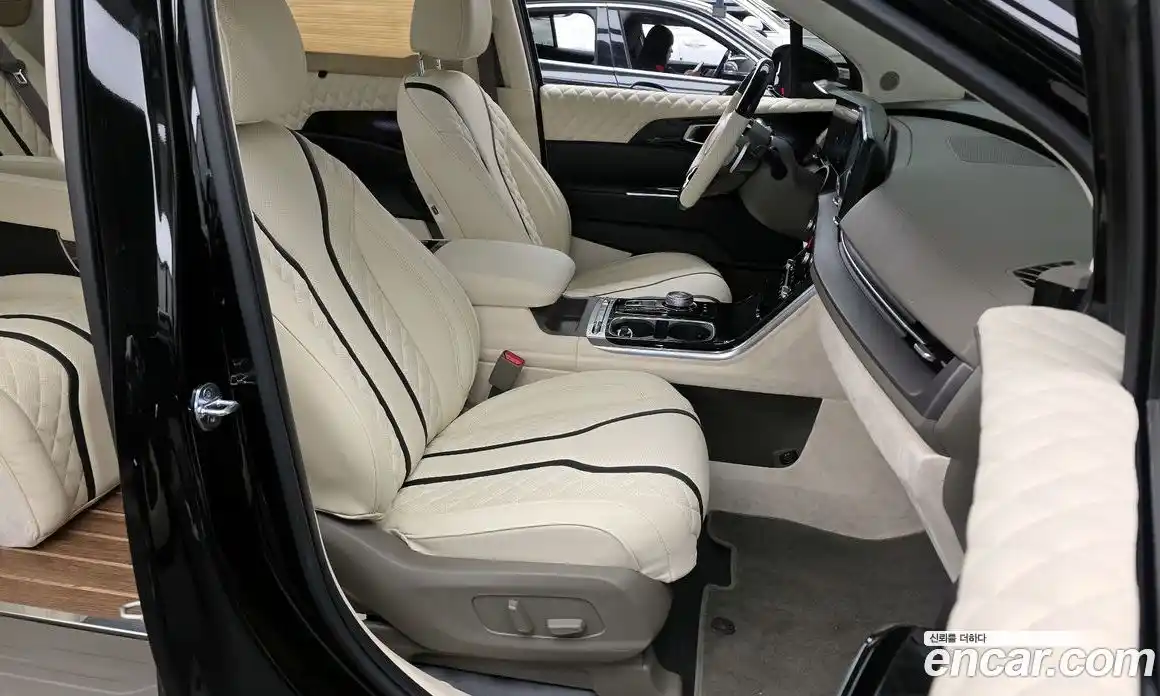 Kia Canival 2022 3.5 Автомат в Москве № 1143378, фото 11