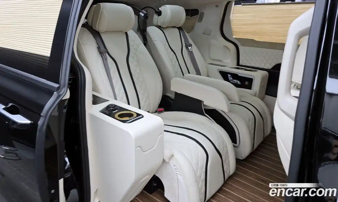 Kia Canival 2022 3.5 Автомат в Москве № 1143378, фото 12