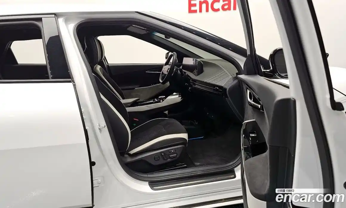 Kia EV6 2022 0.1 Автомат в Москве № 1143398, фото 11