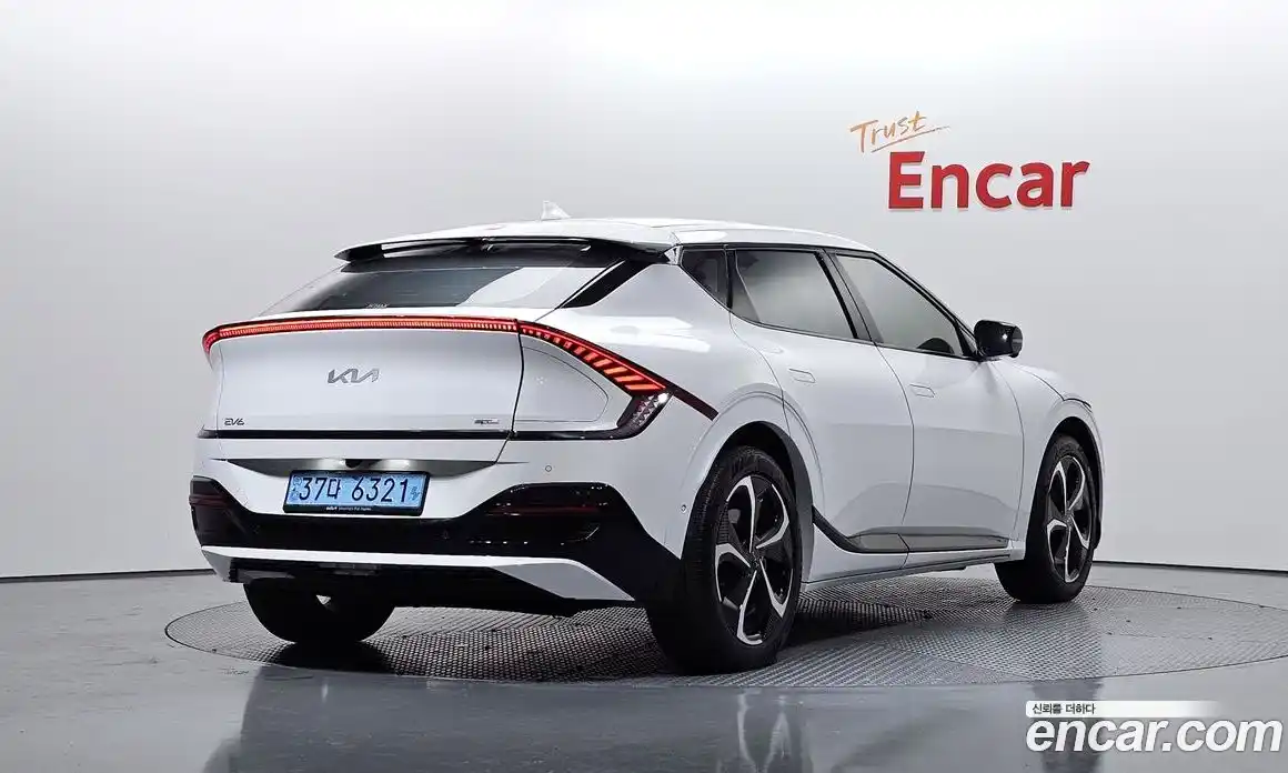 Kia EV6 2022 0.1 Автомат в Москве № 1143398, фото 2