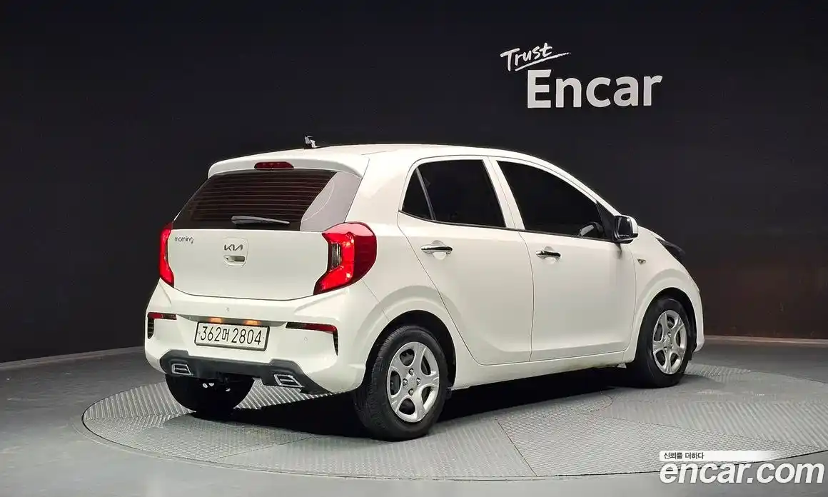 Kia Morning 2023 1.0 Автомат в Москве № 1143399, фото 2