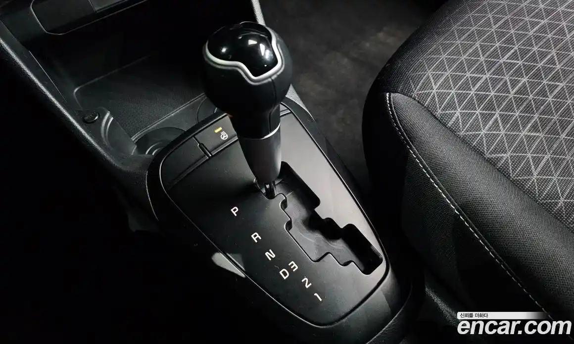 Kia Morning 2023 1.0 Автомат в Москве № 1143399, фото 9