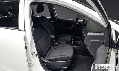 Kia Morning 2023 1.0 Автомат в Москве № 1143399, миниатюра 10