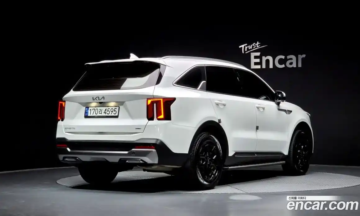 Kia Sorento 2023 1.6 Автомат в Москве № 1143421, фото 1