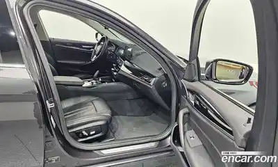 BMW 5-Series 2018 2.0 гидро в Москве № 1145681, миниатюра 10