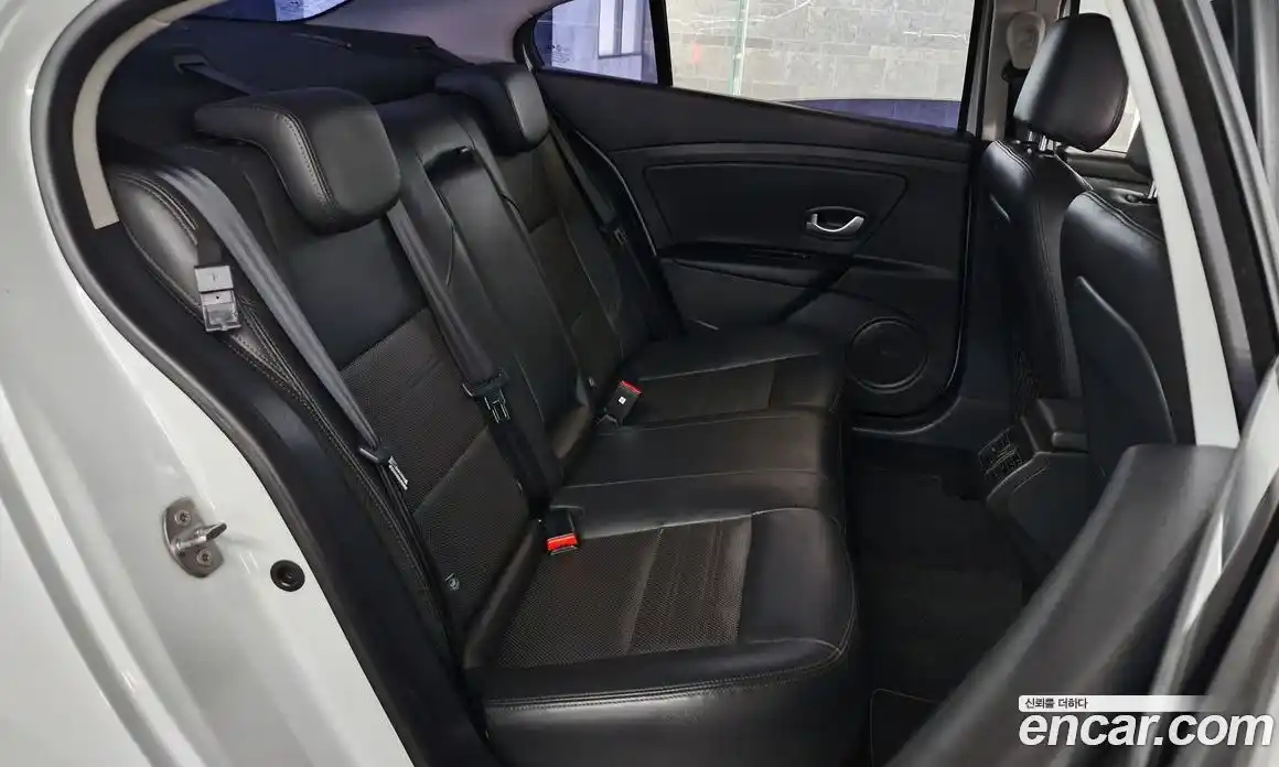 Renault SM3 2019 1.6 гидро в Москве № 1145826, фото 12