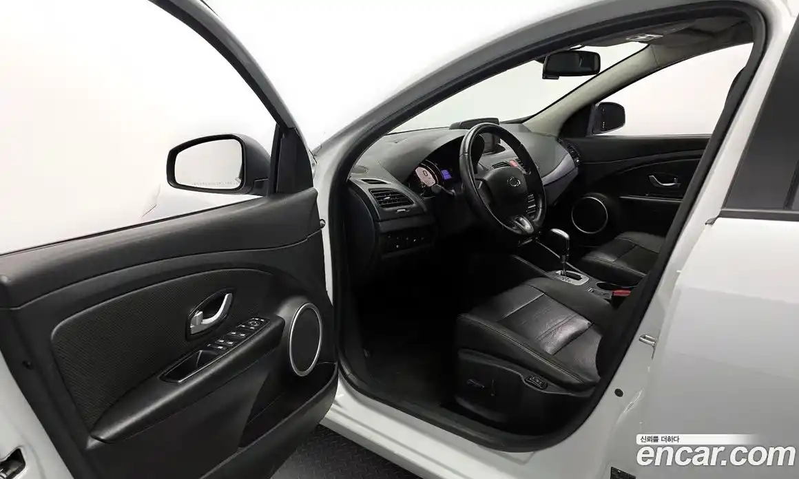 Renault SM3 2019 1.6 гидро в Москве № 1145826, фото 10