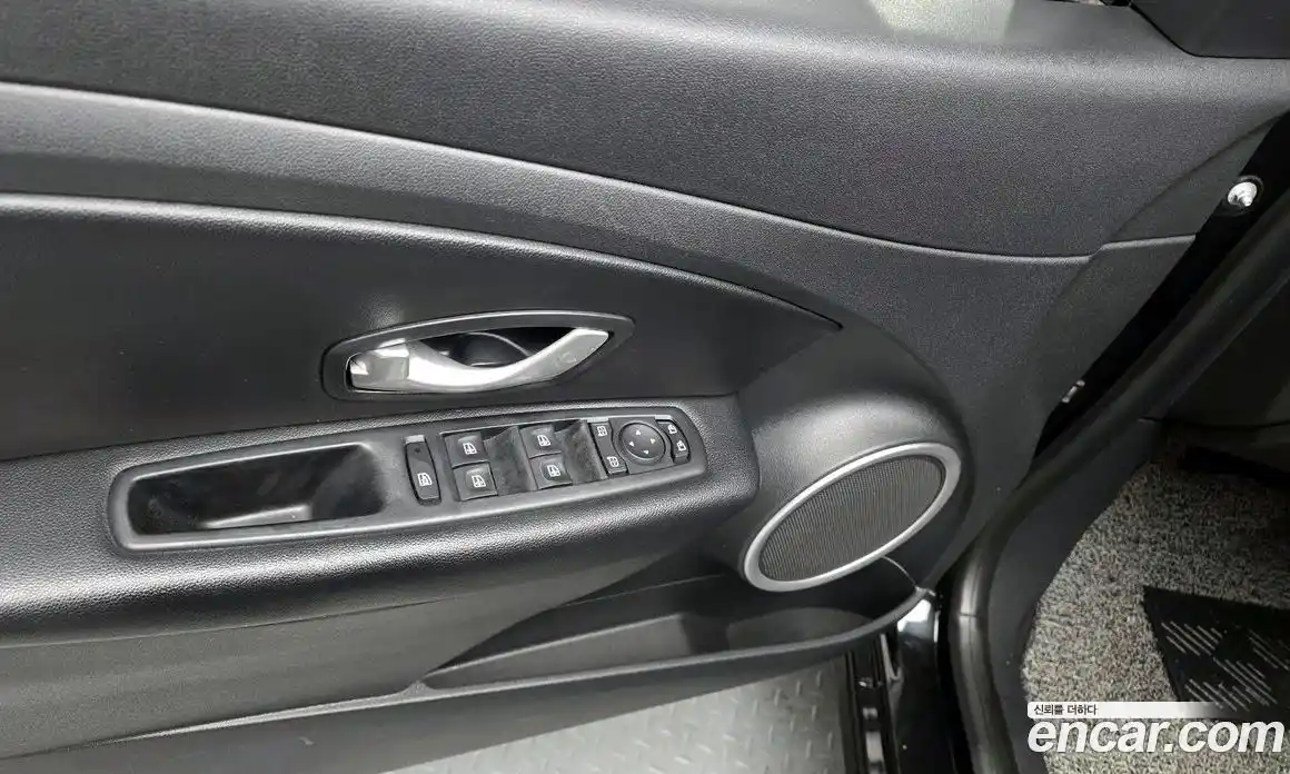 Renault SM3 2014 1.6 гидро в Москве № 1146433, фото 18