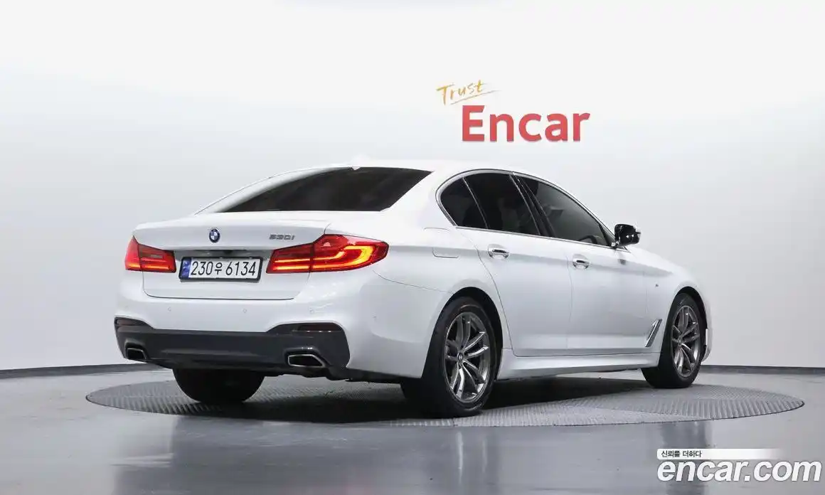 BMW 5-Series 2018 2.0 Автомат в Москве № 1146540, фото 1