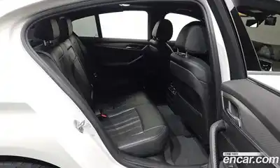 BMW 5-Series 2018 2.0 Автомат в Москве № 1146540, миниатюра 11