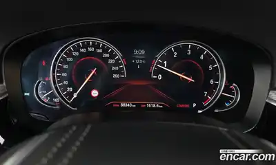 BMW 5-Series 2018 2.0 Автомат в Москве № 1146540, миниатюра 7