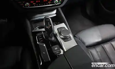 BMW 5-Series 2018 2.0 Автомат в Москве № 1146540, миниатюра 8