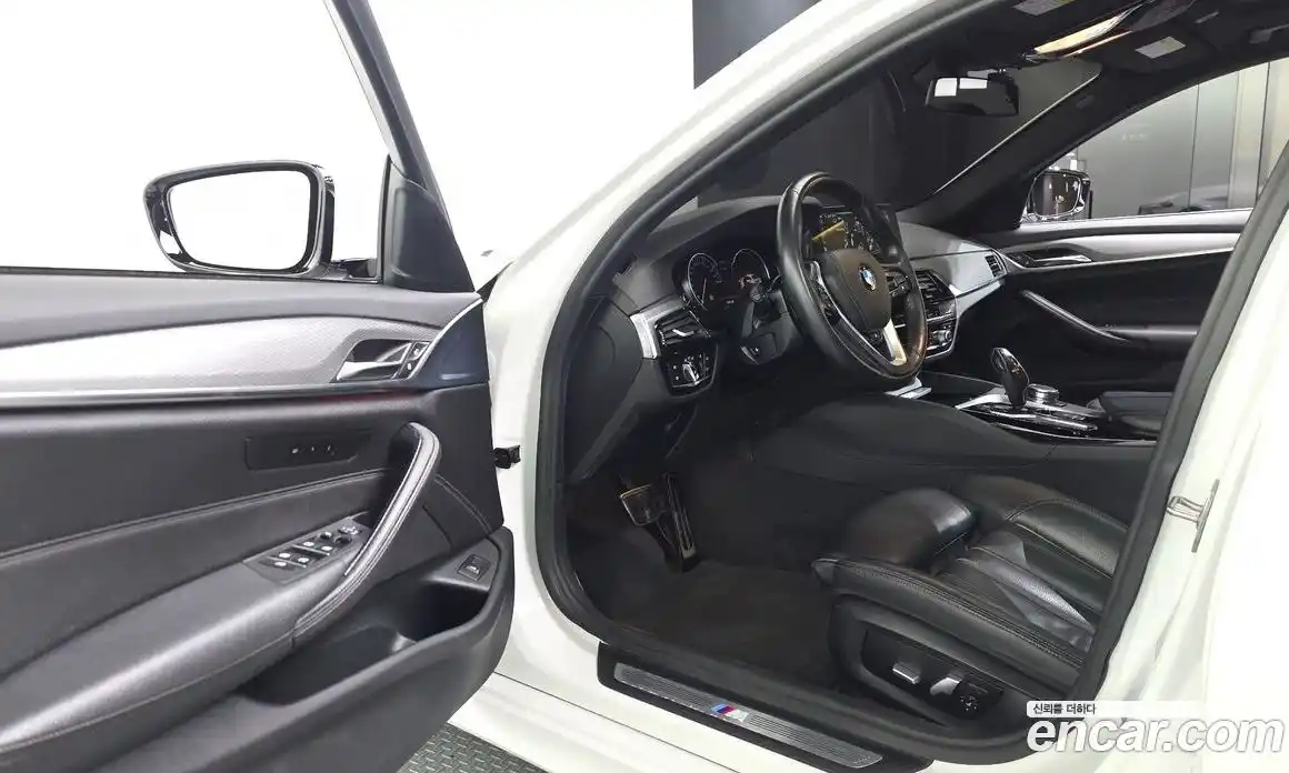 BMW 5-Series 2018 2.0 Автомат в Москве № 1146540, фото 9