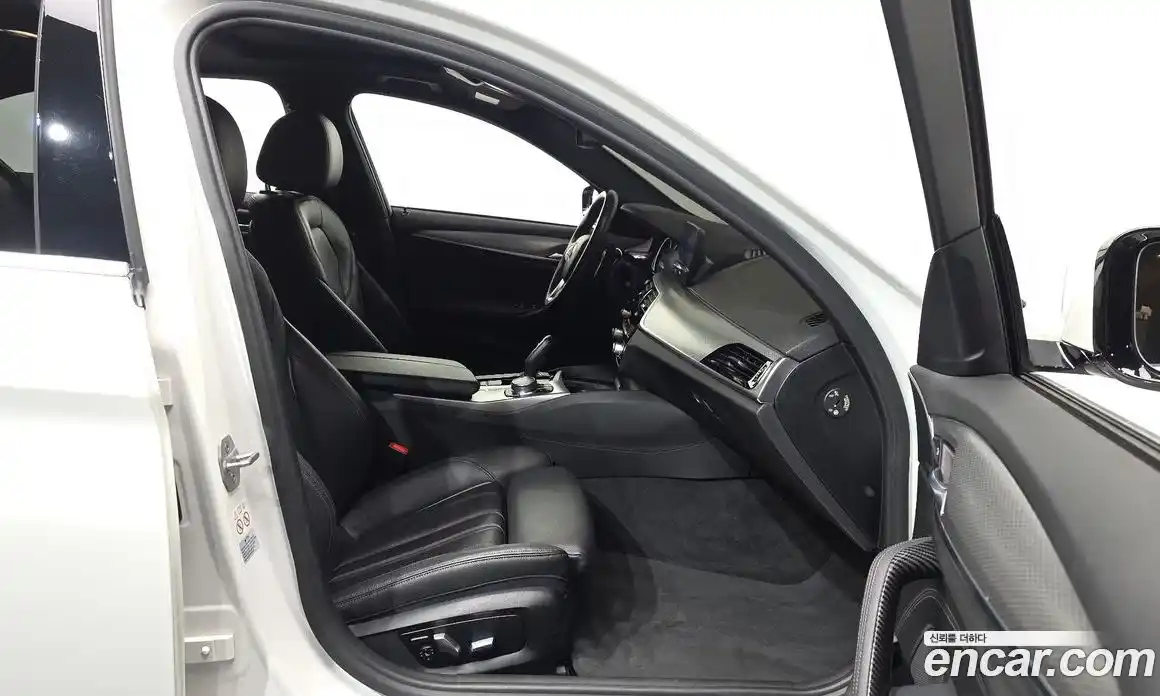 BMW 5-Series 2018 2.0 Автомат в Москве № 1146540, фото 10