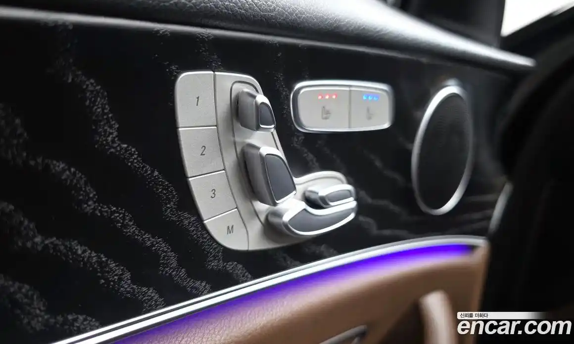 Mercedes-Benz E-Class 2023 2.0 гидро, фото 17