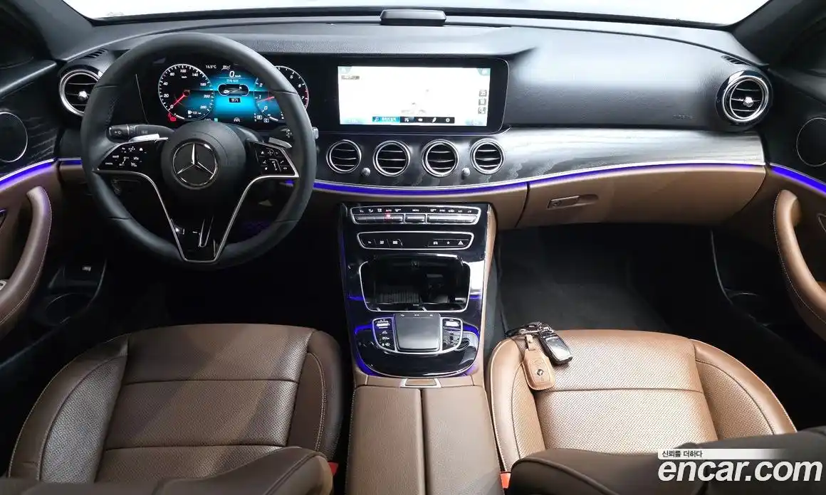 Mercedes-Benz E-Class 2023 2.0 гидро, фото 6