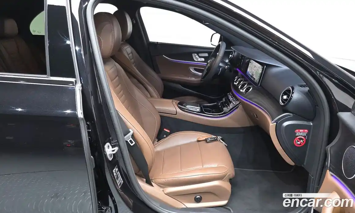 Mercedes-Benz E-Class 2023 2.0 гидро, фото 9
