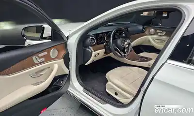 Mercedes-Benz E-Class 2023 1.9 гидро, миниатюра 11