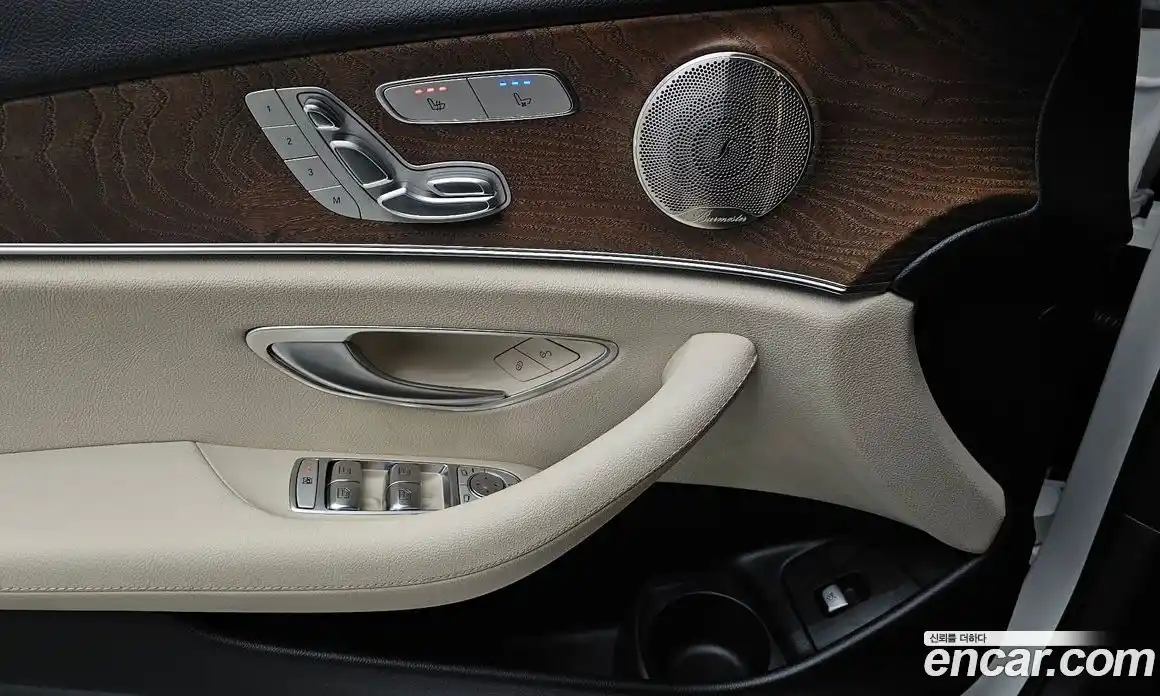 Mercedes-Benz E-Class 2023 1.9 гидро, фото 19