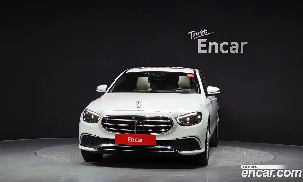 Mercedes-Benz E-Class 2023 1.9 гидро, фото 3