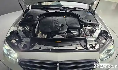 Mercedes-Benz E-Class 2023 1.9 гидро, миниатюра 6